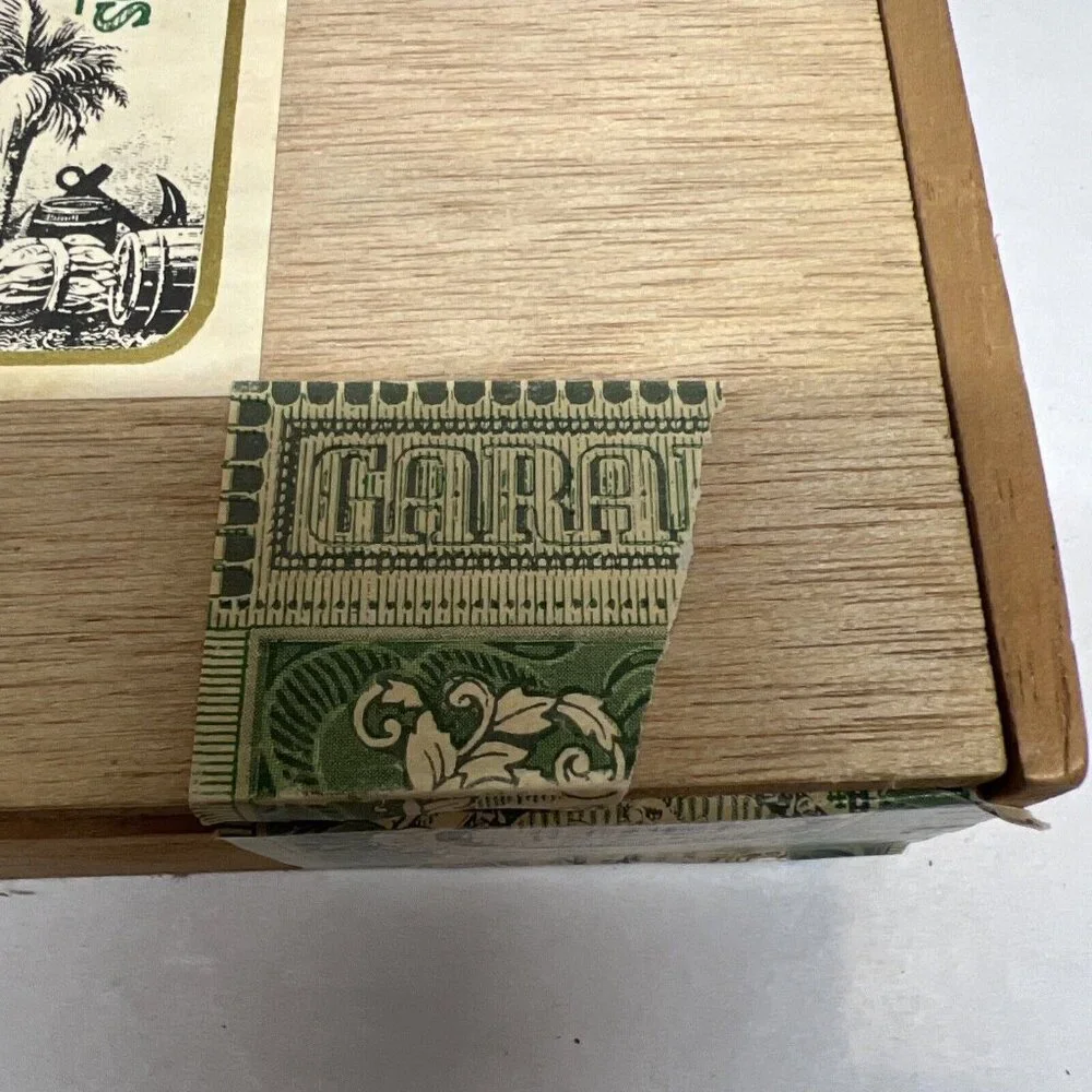 MONTOYA ROYAL CORONA WOODEN CIGAR BOX HAND MADE CANARY ISLAND BLEND